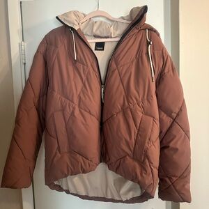 Vuori women’s puffer jacket - Size M/L